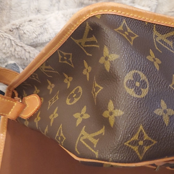 💥💥SOLD💥💥Louis Vuitton Sac Jiebesiere GM - Picture 11 of 16